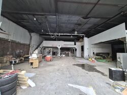 Invest Ho Building (D13), Factory #525413311
